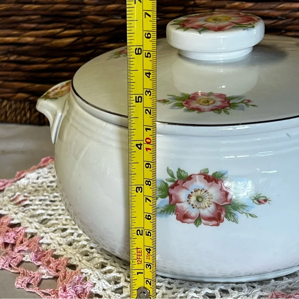 Halls Superior Quality Kitchenware Rose White Casserole Dish Circa 1945